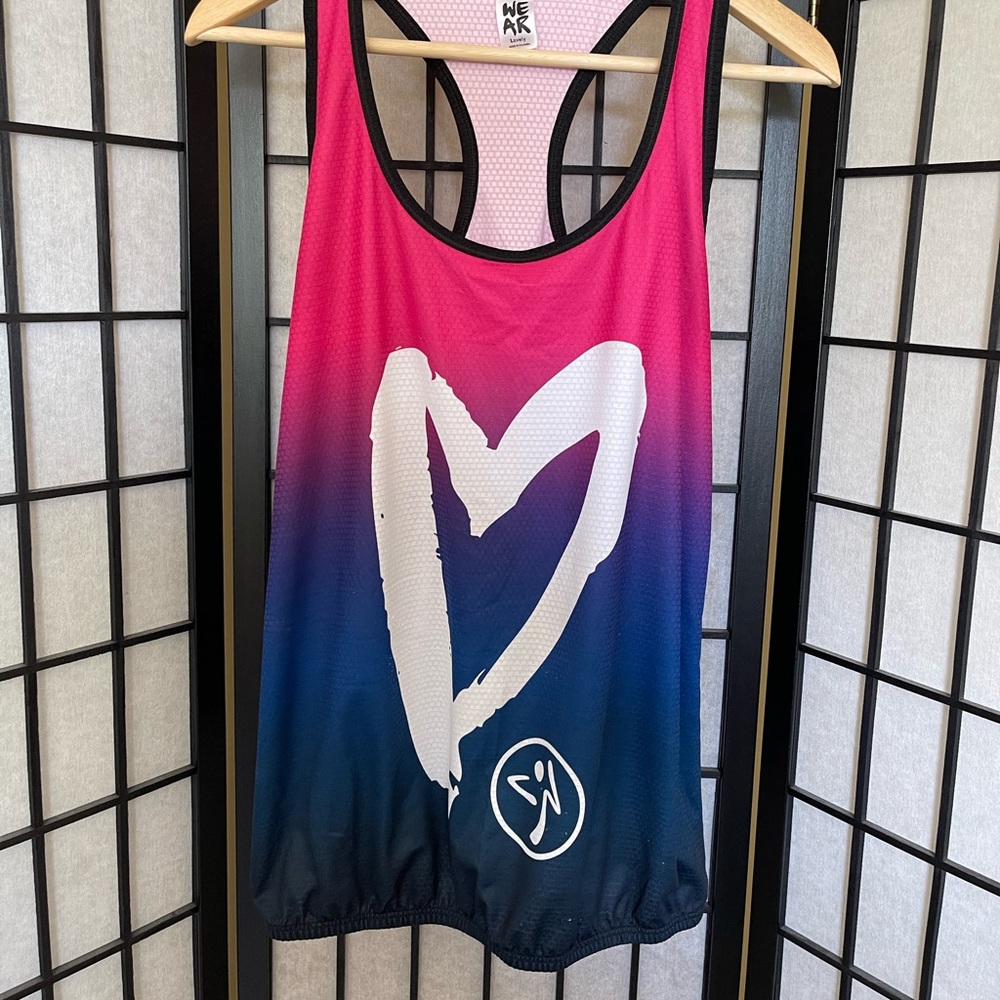Zumba Love Rainbow ombré Bubble Tank, size Large